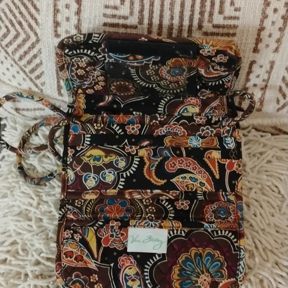 Vera Bradley Kensington Cross body wallet - Picture 4 of 11